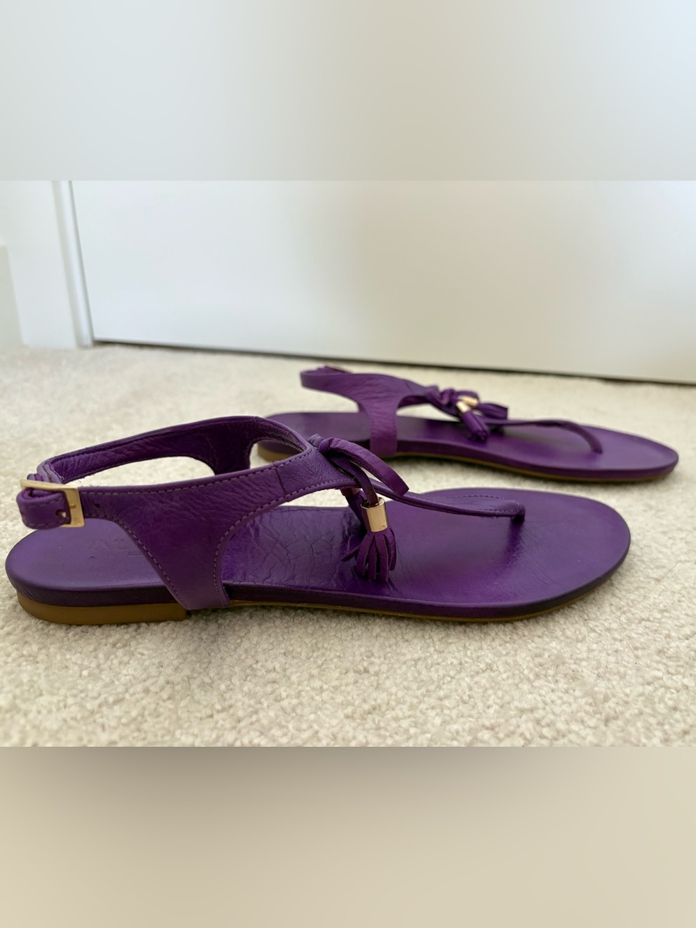 Inuovo Purple Leather Sandals - Picture 2 of 9